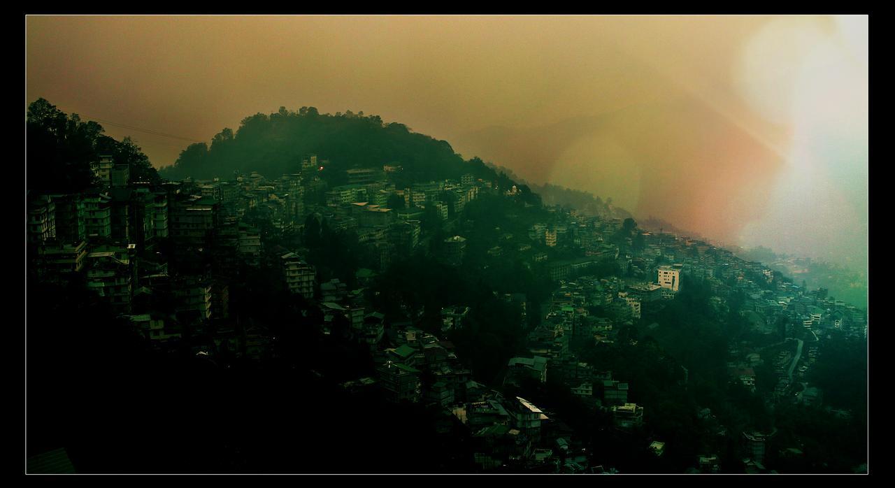 Готель Jain Group Sikkim Continental Ґанґток Екстер'єр фото